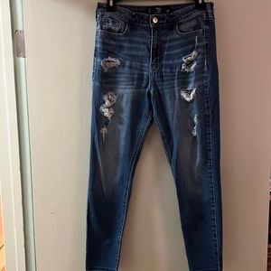 Hollister Crop High Rise Jeans SIZE 7 Regular, W 28